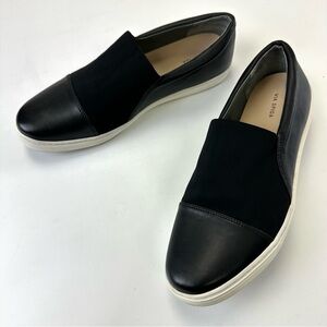 Via Spiga black leather sneaker loafers Womens size 9M
Slip on Everyday casual